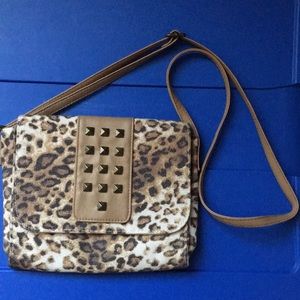 Cheetah print crossbody bag